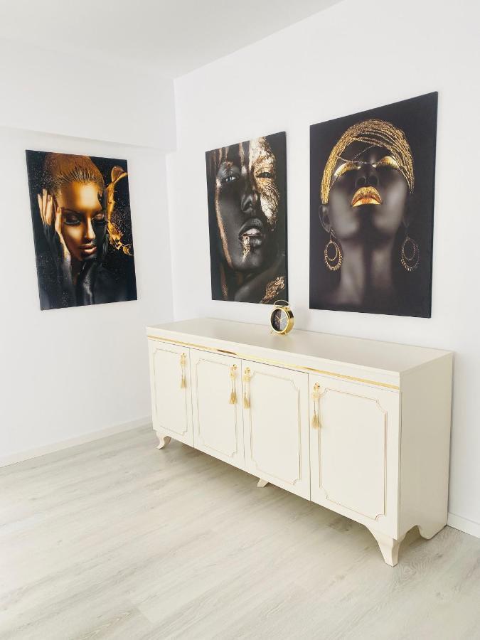 Luxury Queen Câmpulung Moldovenesc エクステリア 写真