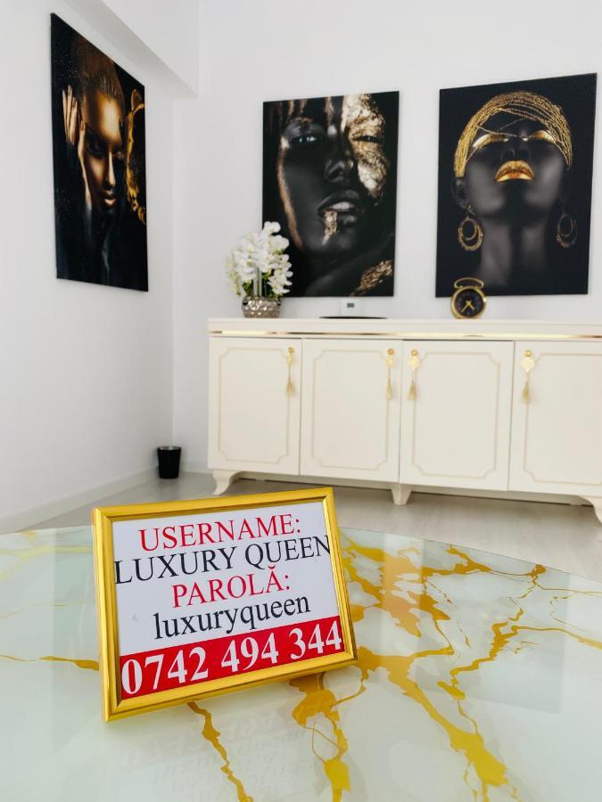 Luxury Queen Câmpulung Moldovenesc エクステリア 写真